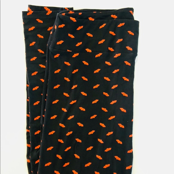 Vintage Halloween TC Lularoe 2016 - Picture 1 of 1